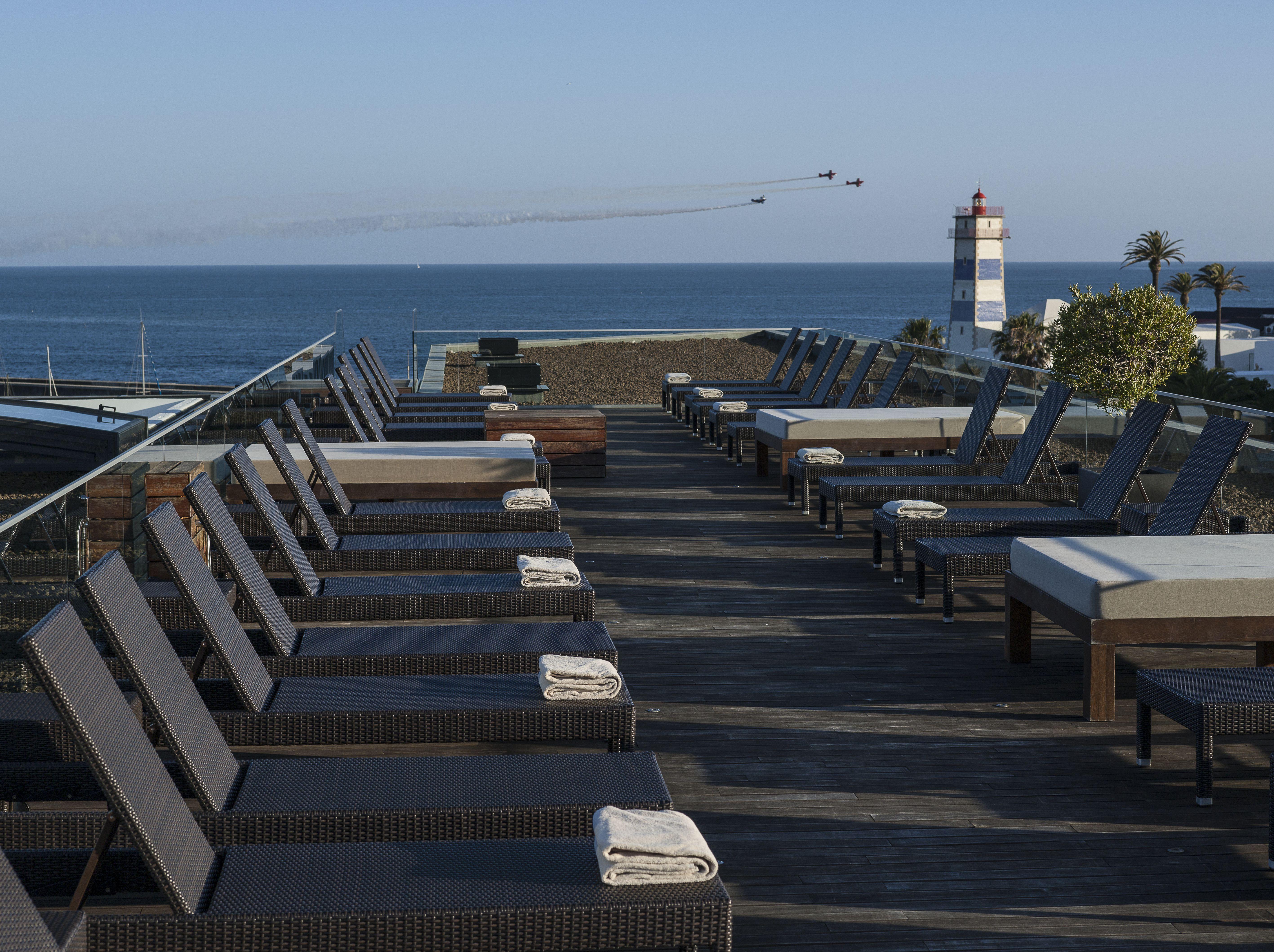 Pestana Cidadela Cascais - Pousada & Art District Ngoại thất bức ảnh The pool deck at the Cape of Good Hope Hotel