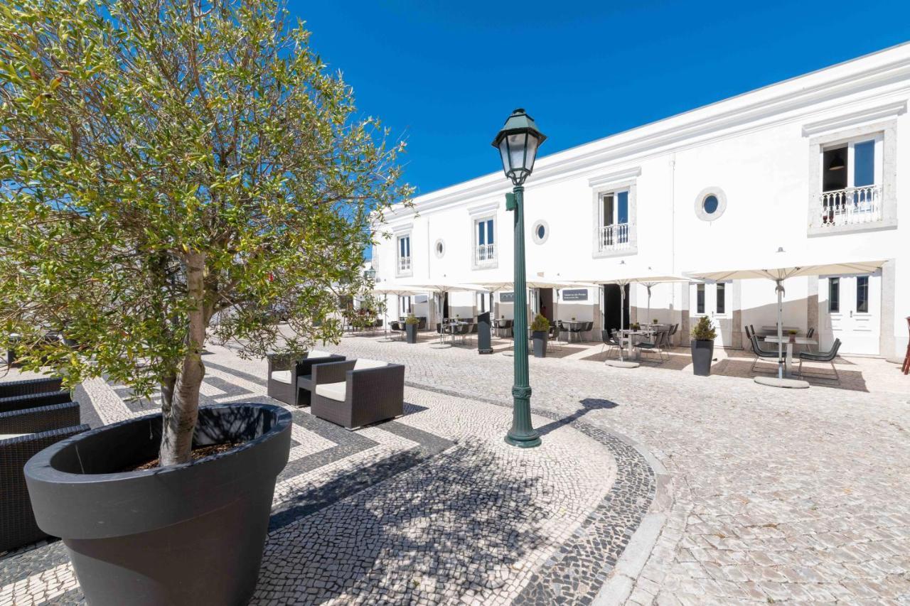 Pestana Cidadela Cascais - Pousada & Art District Ngoại thất bức ảnh The courtyard of the hotel