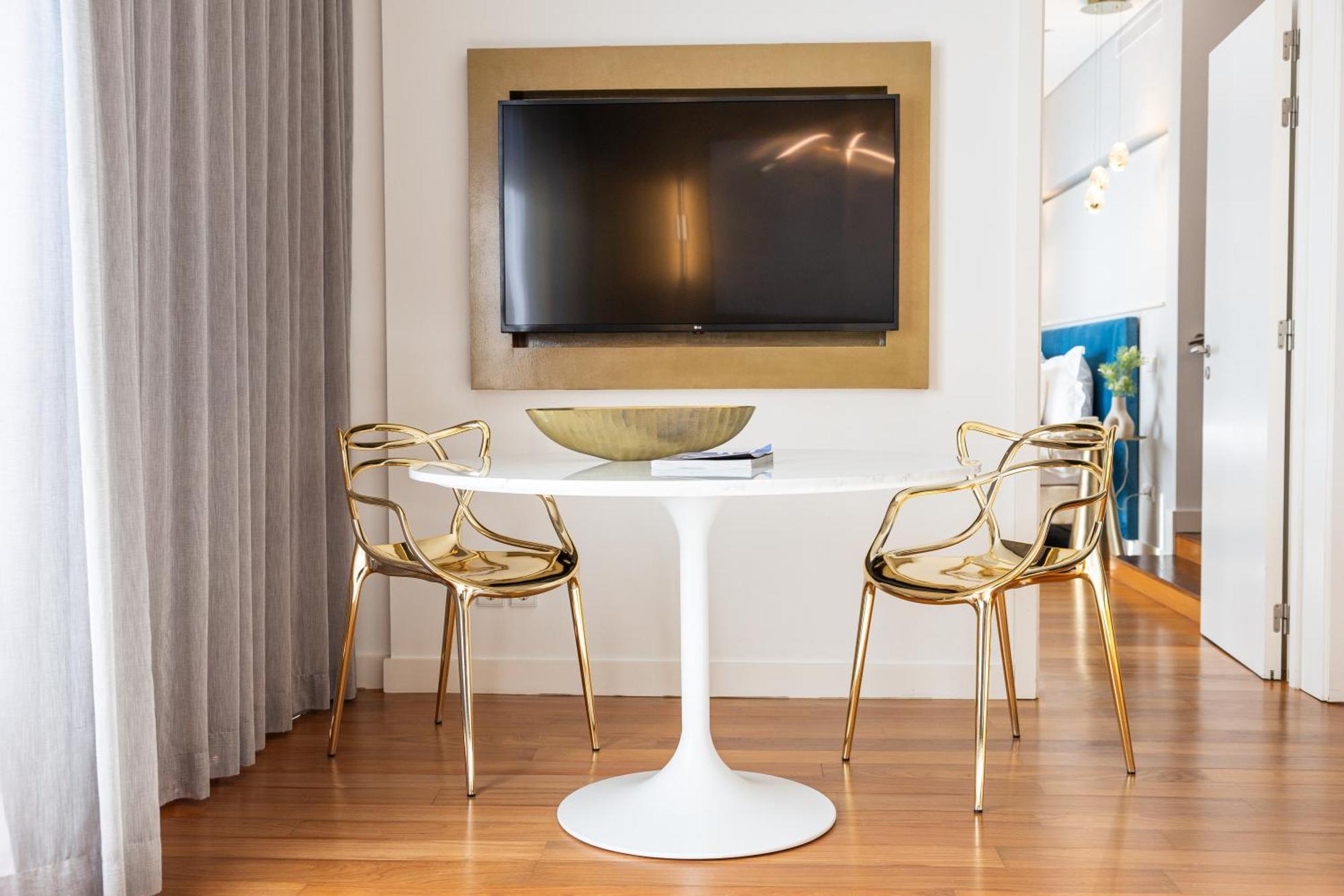 Pestana Cidadela Cascais - Pousada & Art District Ngoại thất bức ảnh A tulip table