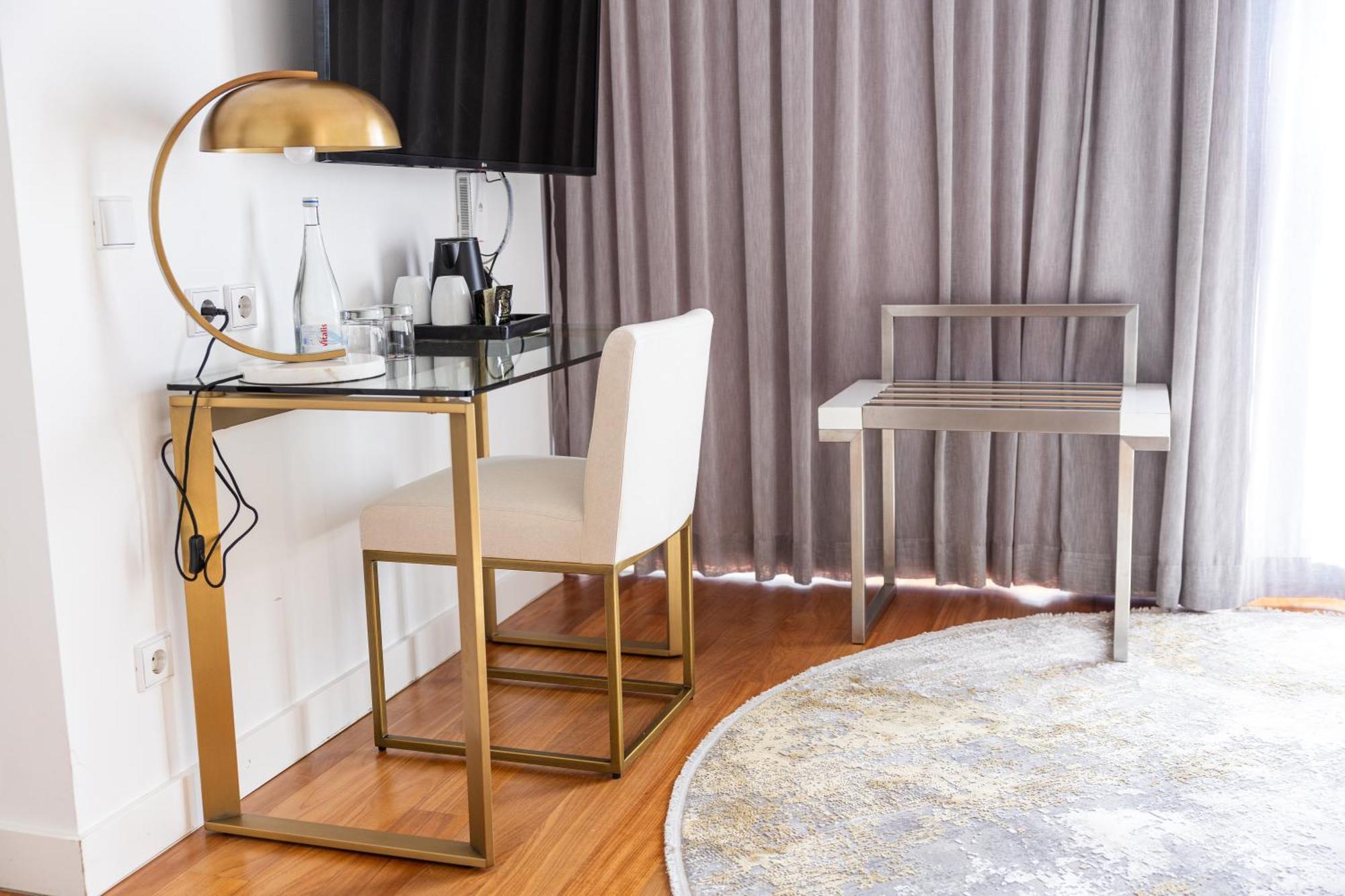 Pestana Cidadela Cascais - Pousada & Art District Ngoại thất bức ảnh A dressing table