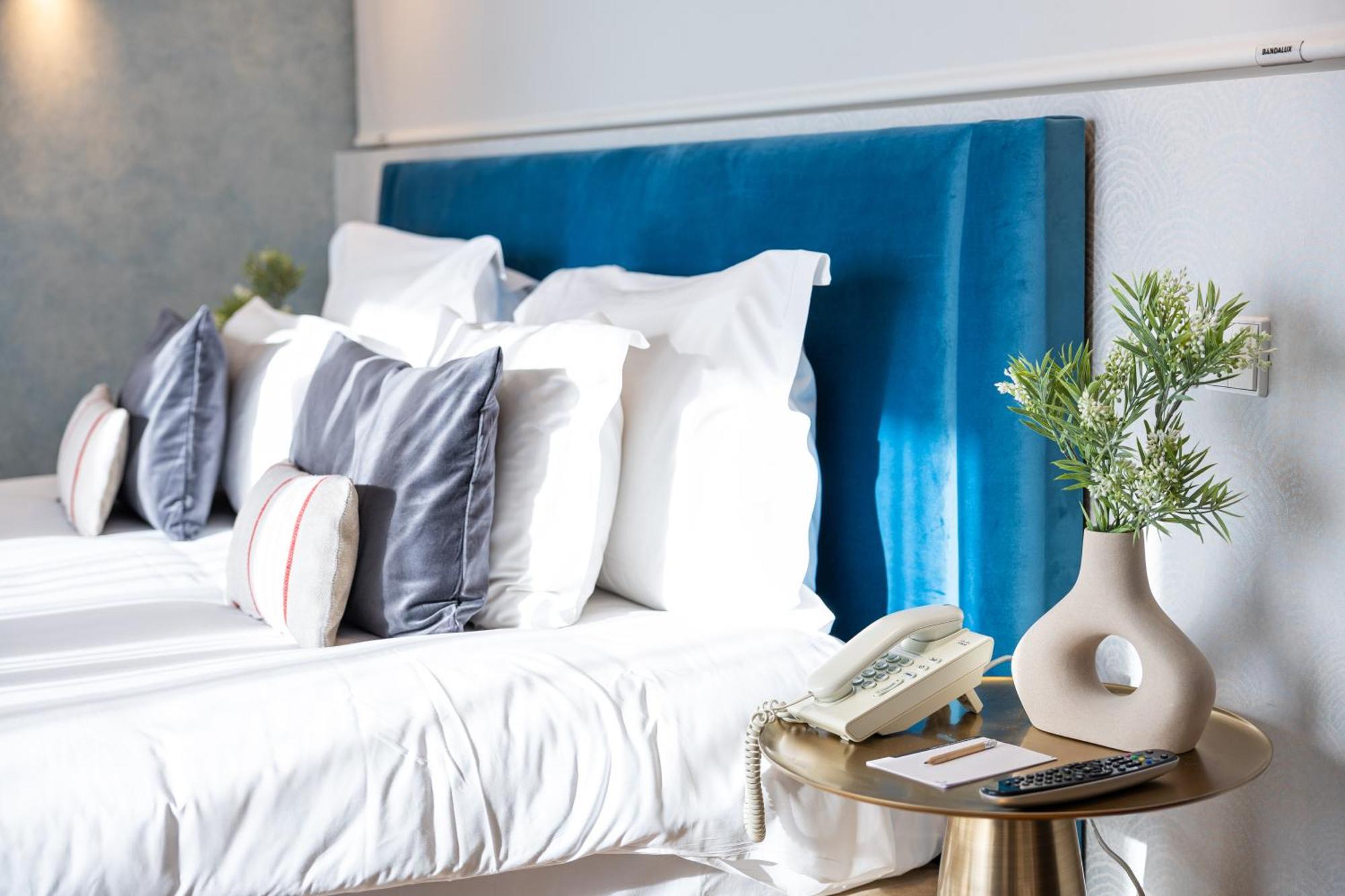 Pestana Cidadela Cascais - Pousada & Art District Ngoại thất bức ảnh A bedroom at the hotel